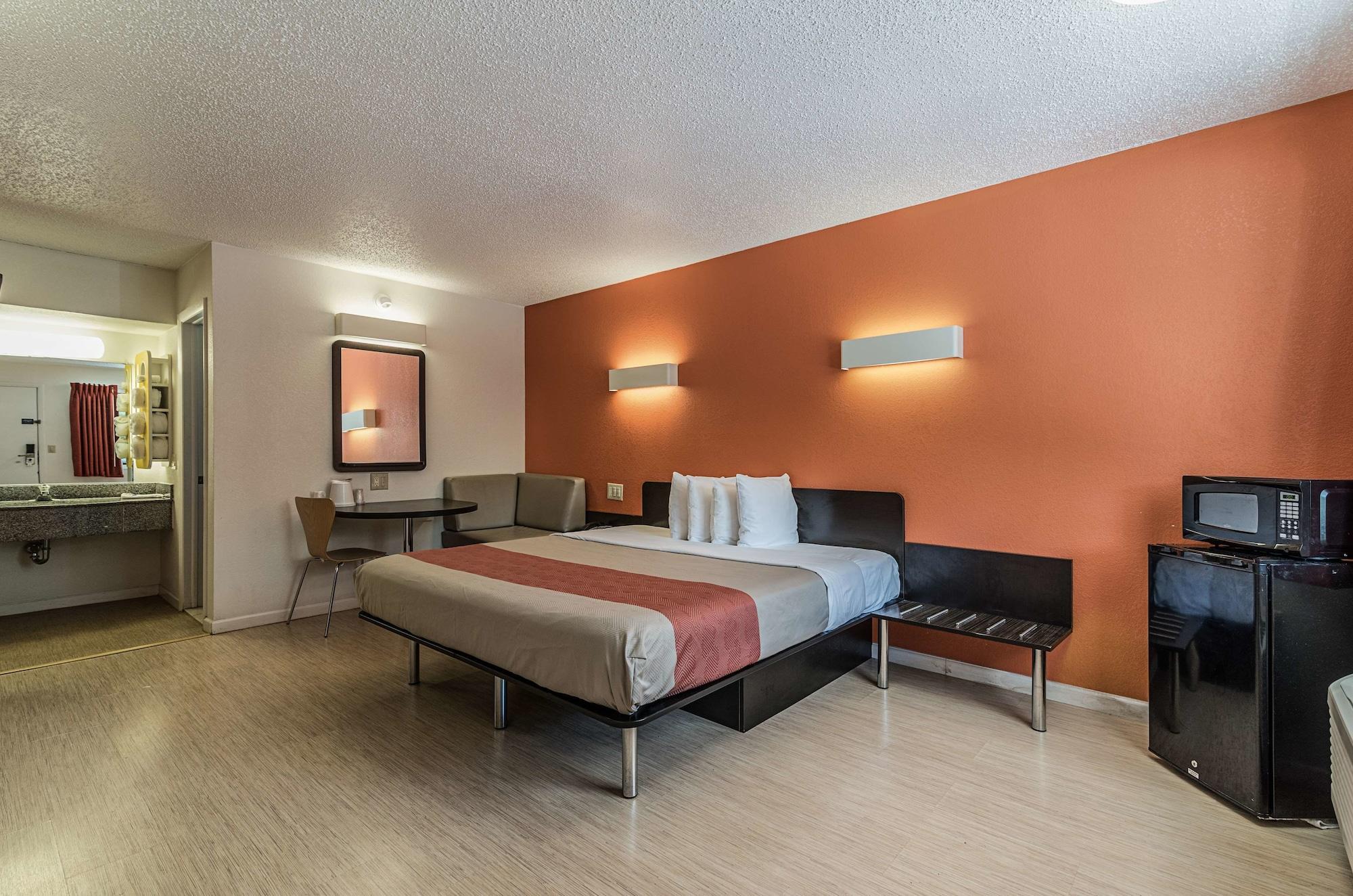 6 - Albany, Ny - Airport Hotel Albany