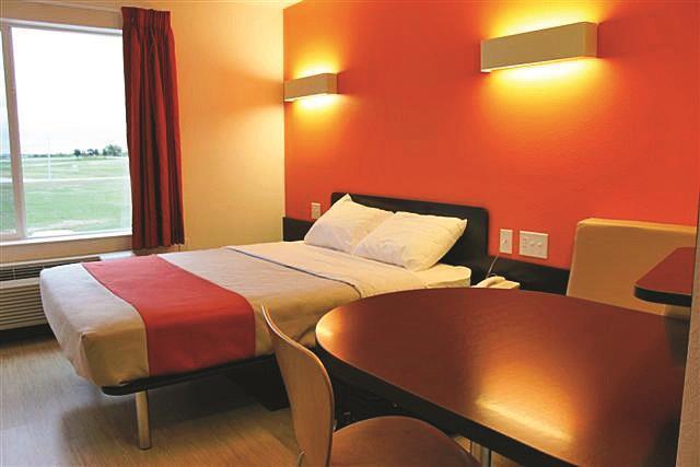 6 - Albany, Ny - Airport Hotel 2*